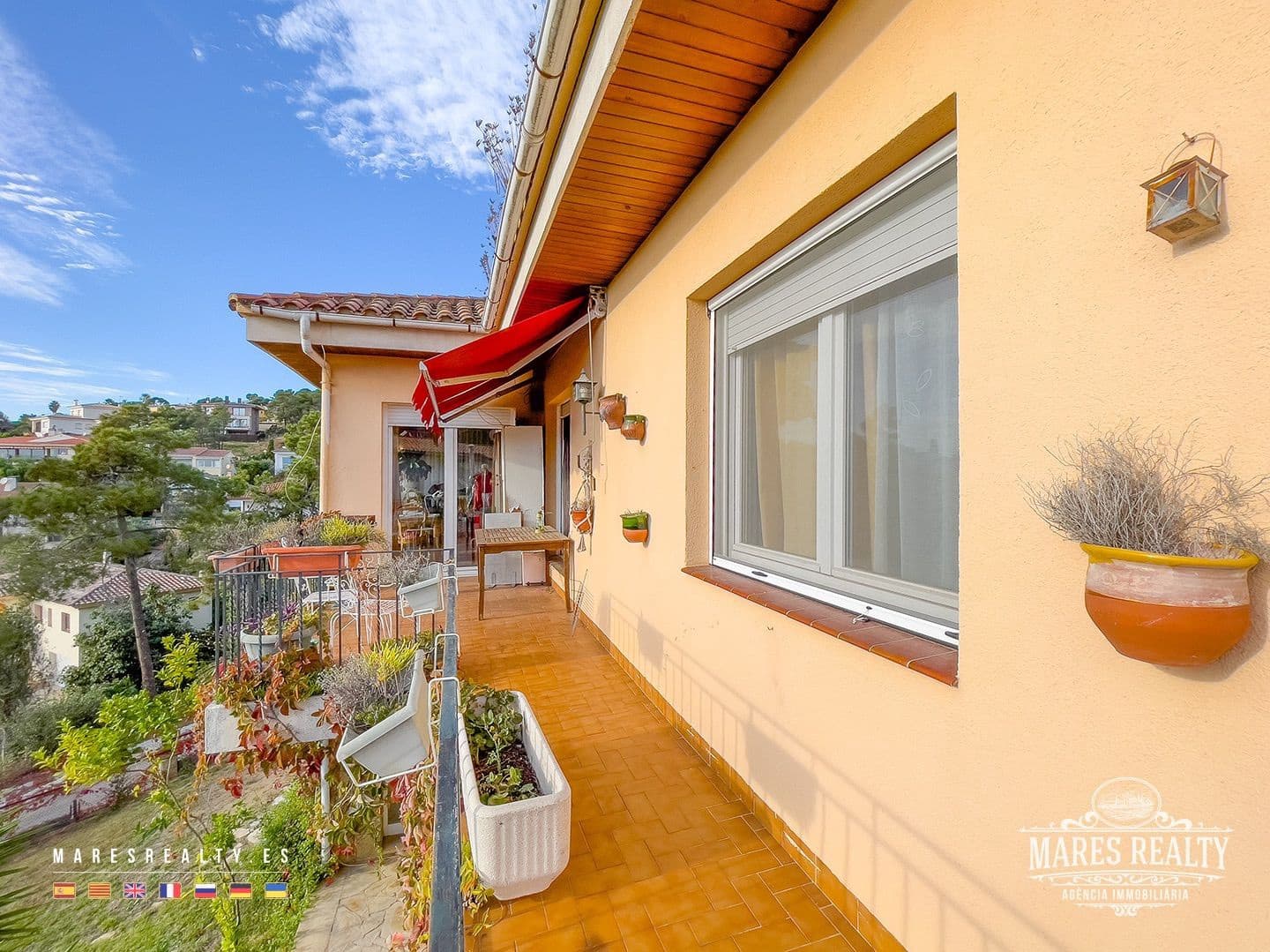 7 bedroom Villa for sale in Lloret de Mar with pool garage - € 650,000 (Ref: 7899350)