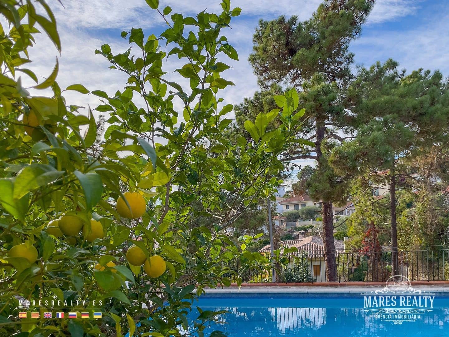 7 bedroom Villa for sale in Lloret de Mar with pool garage - € 650,000 (Ref: 7899350)