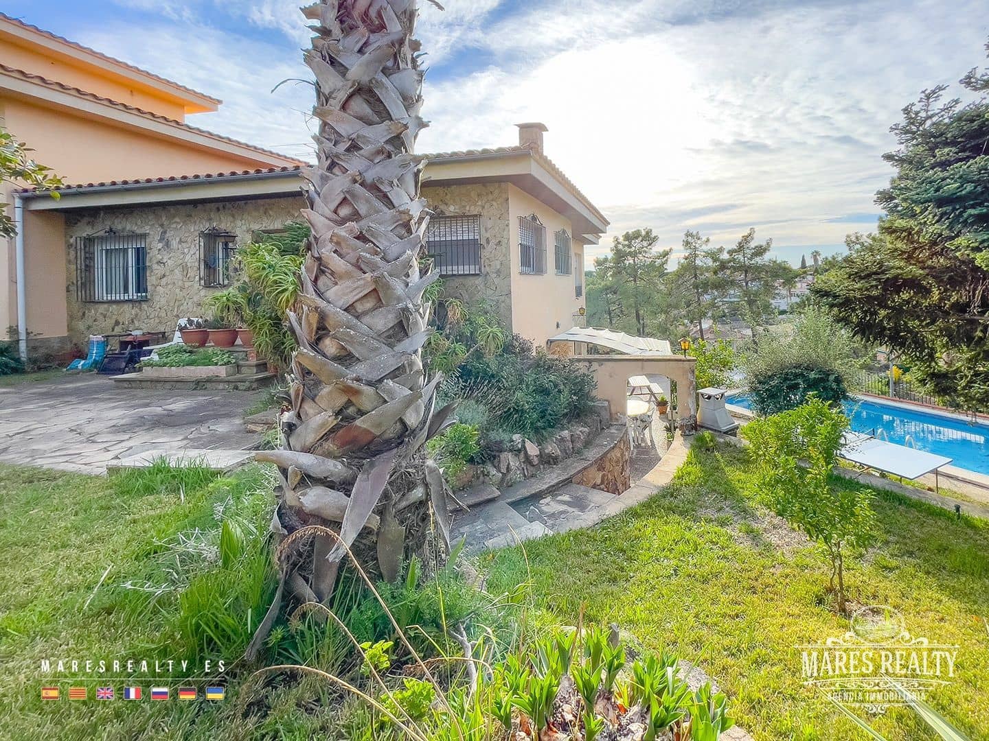 7 bedroom Villa for sale in Lloret de Mar with pool garage - € 650,000 (Ref: 7899350)