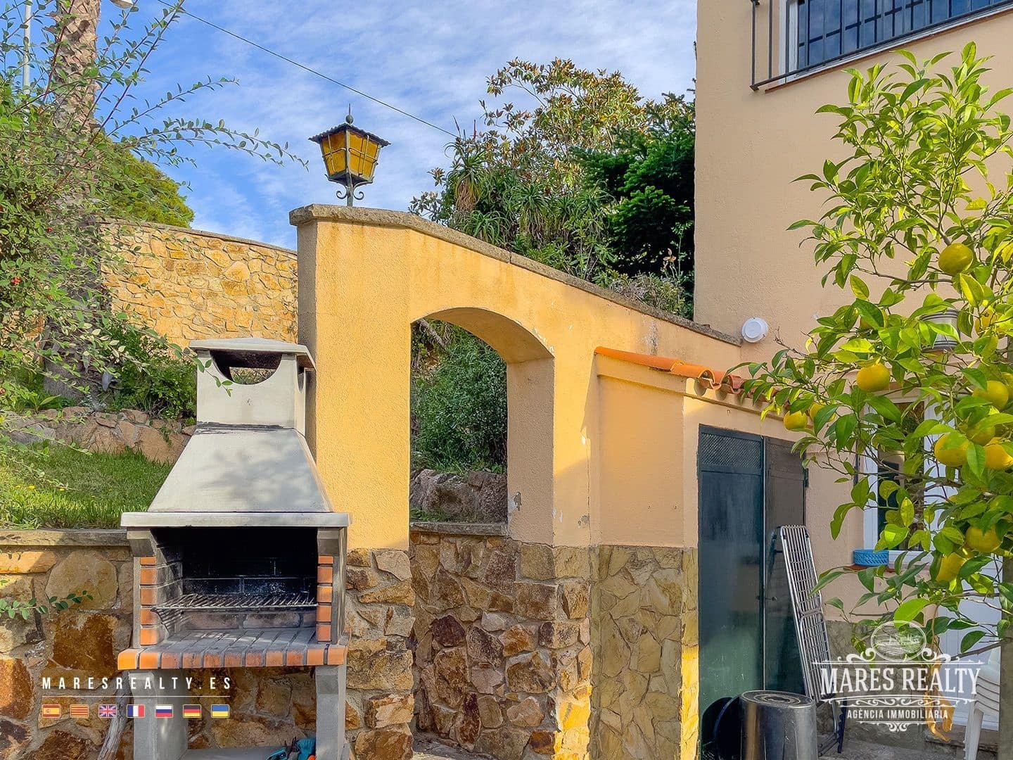 7 bedroom Villa for sale in Lloret de Mar with pool garage - € 650,000 (Ref: 7899350)