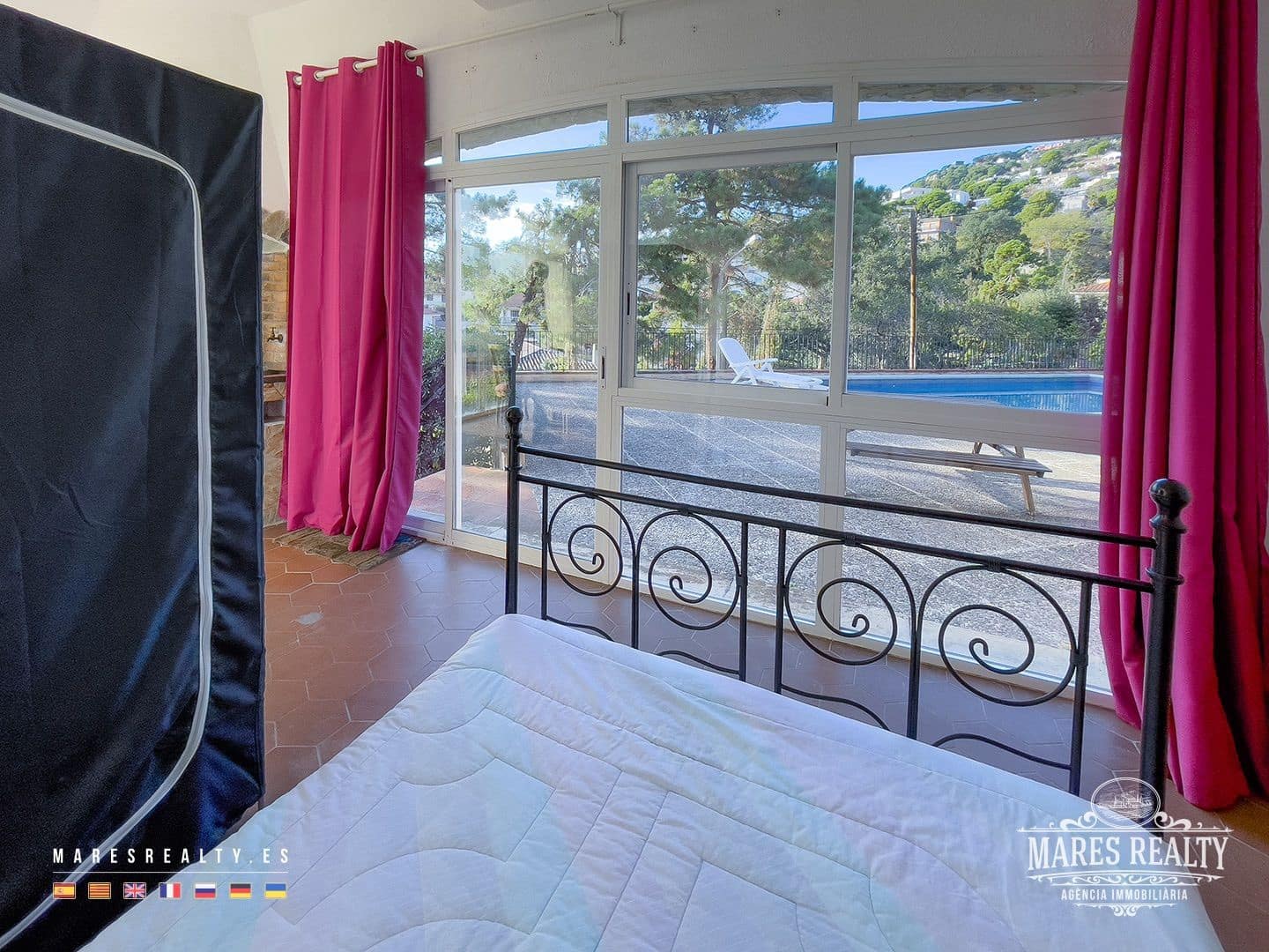 7 bedroom Villa for sale in Lloret de Mar with pool garage - € 650,000 (Ref: 7899350)