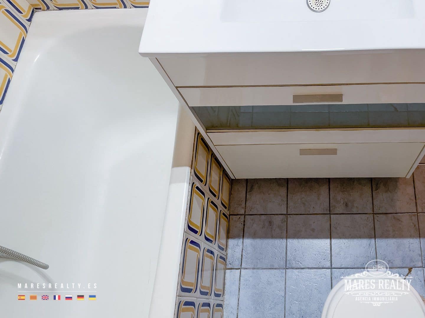 7 bedroom Villa for sale in Lloret de Mar with pool garage - € 650,000 (Ref: 7899350)