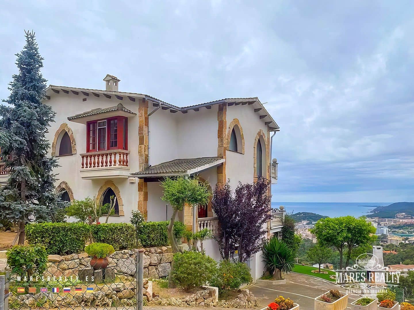 5 soveværelse Villa til salg i Lloret de Mar med swimmingpool garage - € 750.000 (Ref: 7921827)