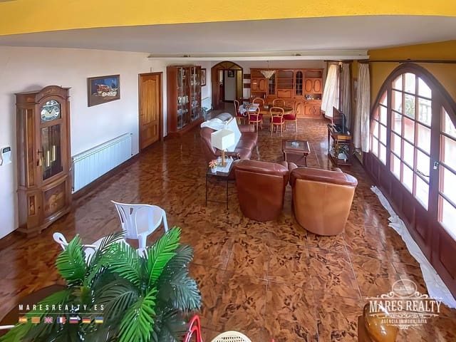 5 chambre Villa/Maison à vendre à Roca Grossa, Lloret de Mar avec piscine garage - 750 000 € (Ref: 7921827)