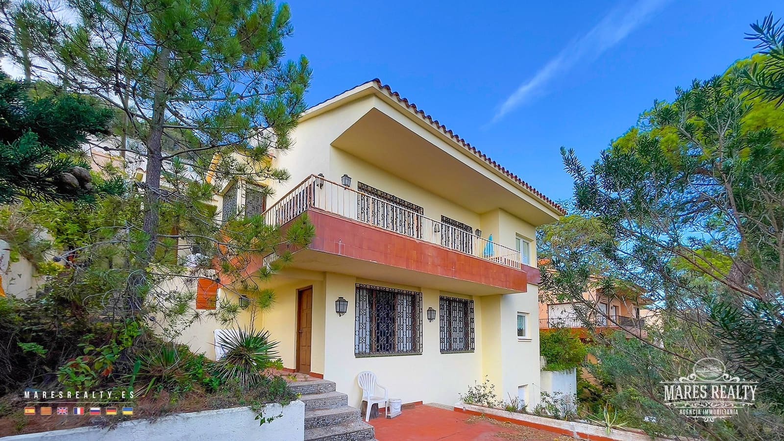 7 soveværelse Villa til salg i Lloret de Mar - € 285.000 (Ref: 7950587)