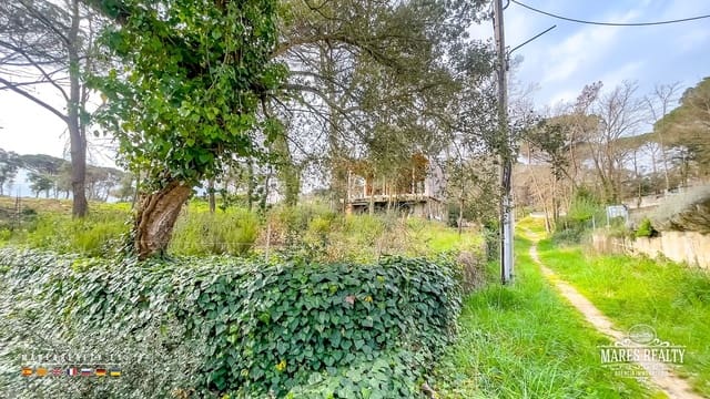 2 bedroom Villa for sale in Caldes de Malavella with garage - € 300,000 (Ref: 7972139)