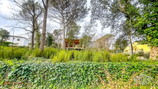 2 bedroom Villa for sale in Caldes de Malavella with garage - € 300,000 (Ref: 7972139)