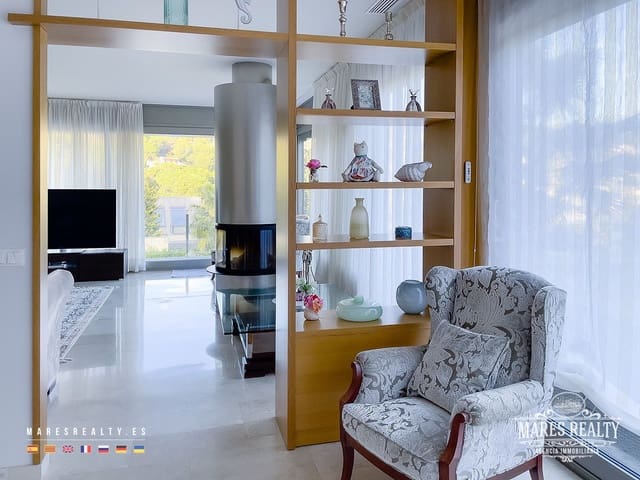 4 sypialnia Willa na sprzedaż w Blanes z basenem garażem - 1 600 000 € (Ref: 7976103)