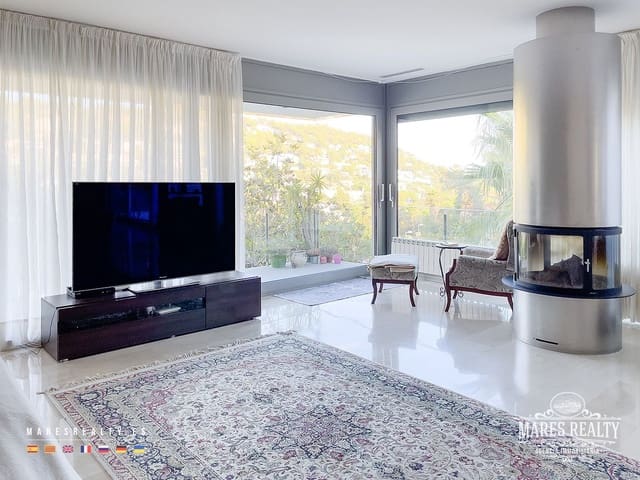 4 sypialnia Willa na sprzedaż w Blanes z basenem garażem - 1 600 000 € (Ref: 7976103)