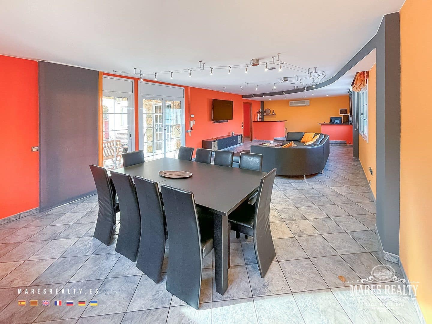 4 sypialnia Willa na sprzedaż w Blanes z basenem garażem - 795 000 € (Ref: 7976104)