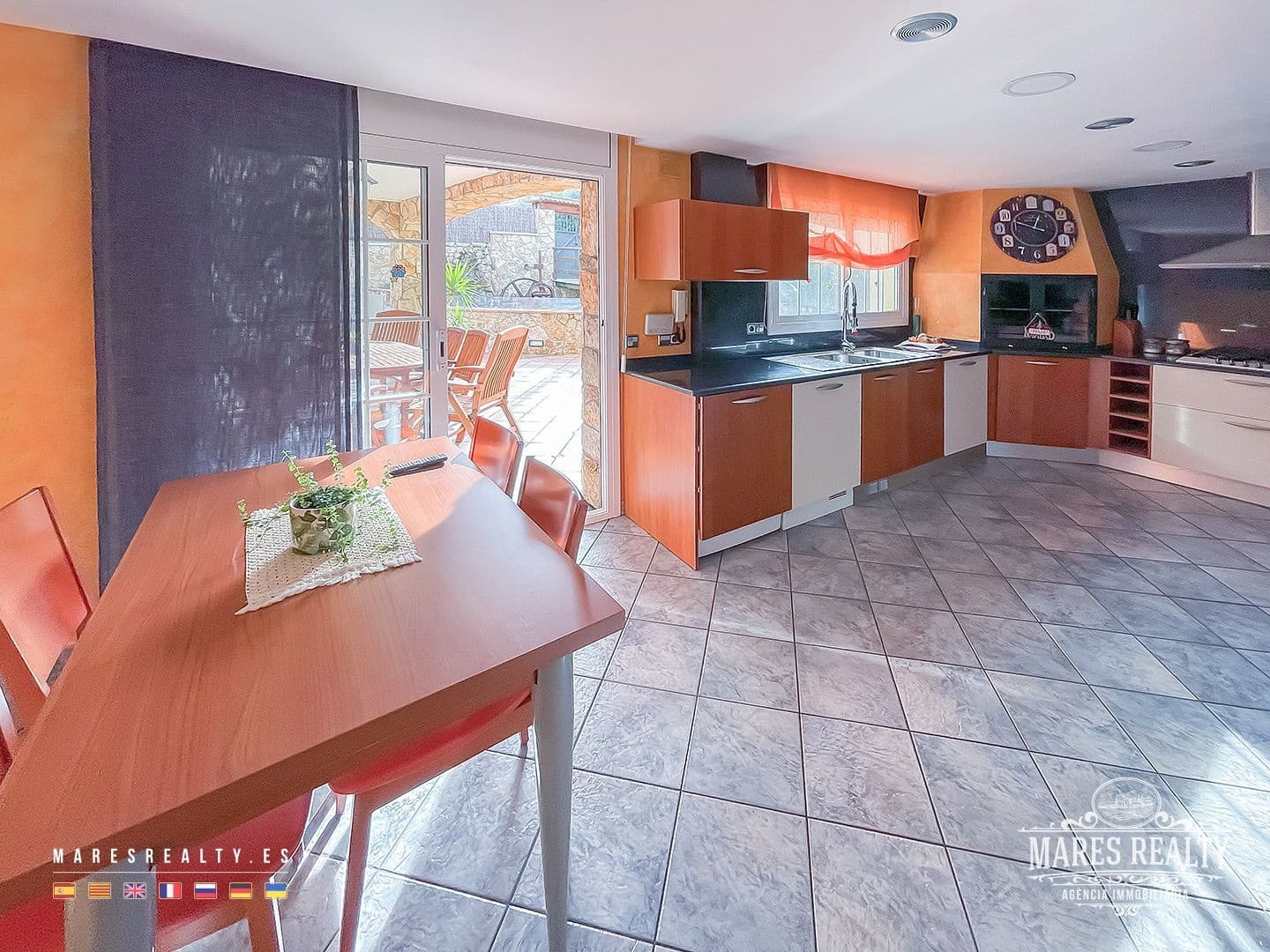 4 sypialnia Willa na sprzedaż w Blanes z basenem garażem - 795 000 € (Ref: 7976104)