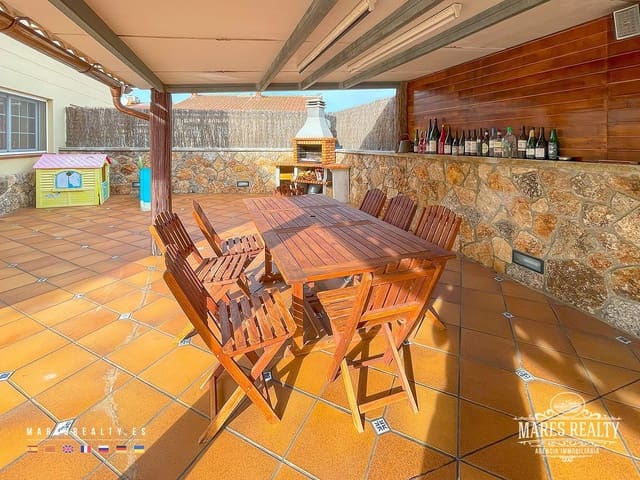4 camera da letto Villa in vendita in Blanes con piscina garage - 795.000 € (Rif: 7976104)