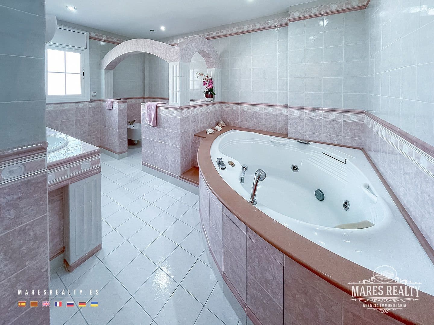 4 sypialnia Willa na sprzedaż w Blanes z basenem garażem - 795 000 € (Ref: 7976104)