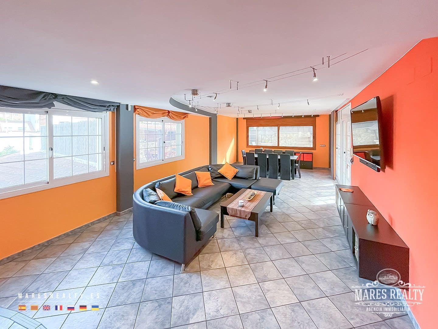 4 sypialnia Willa na sprzedaż w Blanes z basenem garażem - 795 000 € (Ref: 7976104)