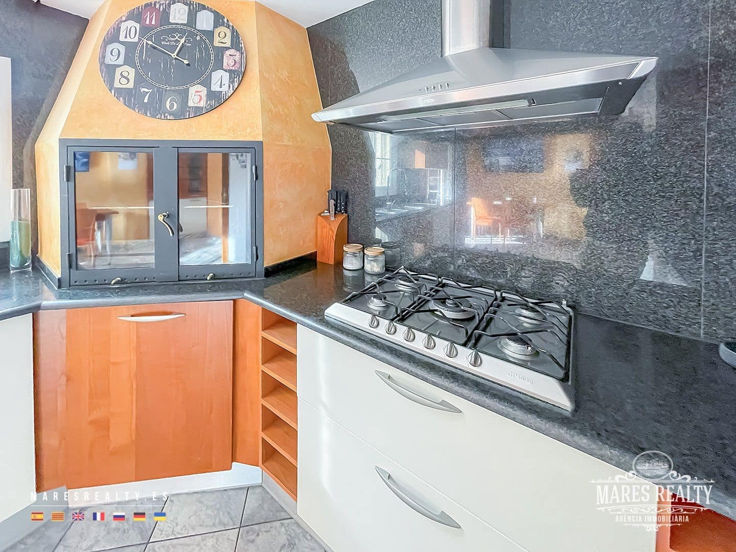 4 sypialnia Willa na sprzedaż w Blanes z basenem garażem - 795 000 € (Ref: 7976104)