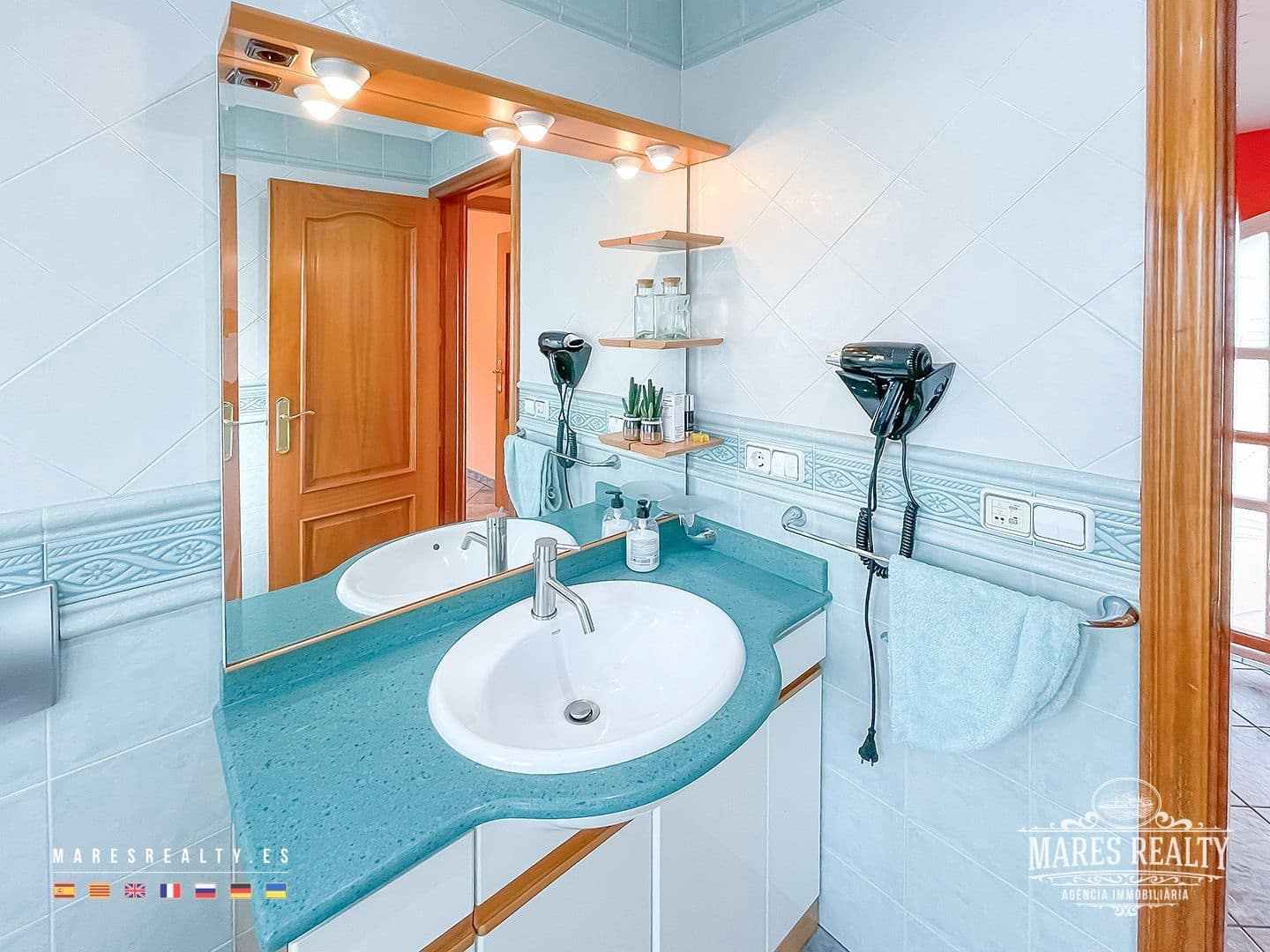 4 sypialnia Willa na sprzedaż w Blanes z basenem garażem - 795 000 € (Ref: 7976104)