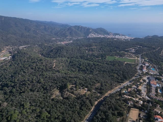 Undeveloped Land for sale in Tossa de Mar - € 180,000 (Ref: 8012581)