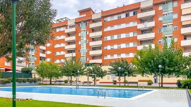 2 quarto Apartamento para venda em Fenals, Lloret de Mar com piscina - 205 000 € (Ref: 8139881)