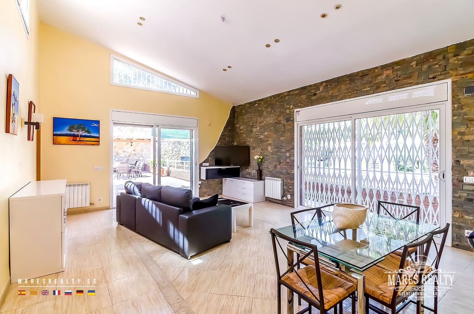 9 bedroom Villa for sale in Lloret de Mar with pool garage - € 685,000 (Ref: 8168021)