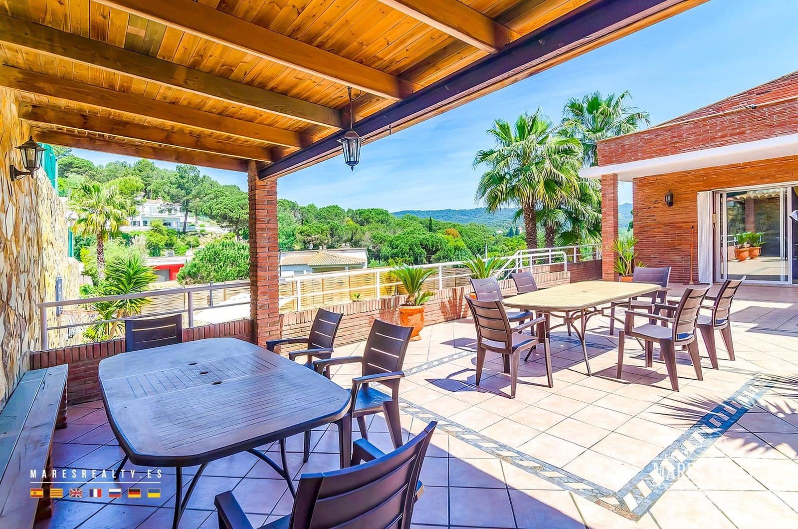 9 bedroom Villa for sale in Lloret de Mar with pool garage - € 685,000 (Ref: 8168021)