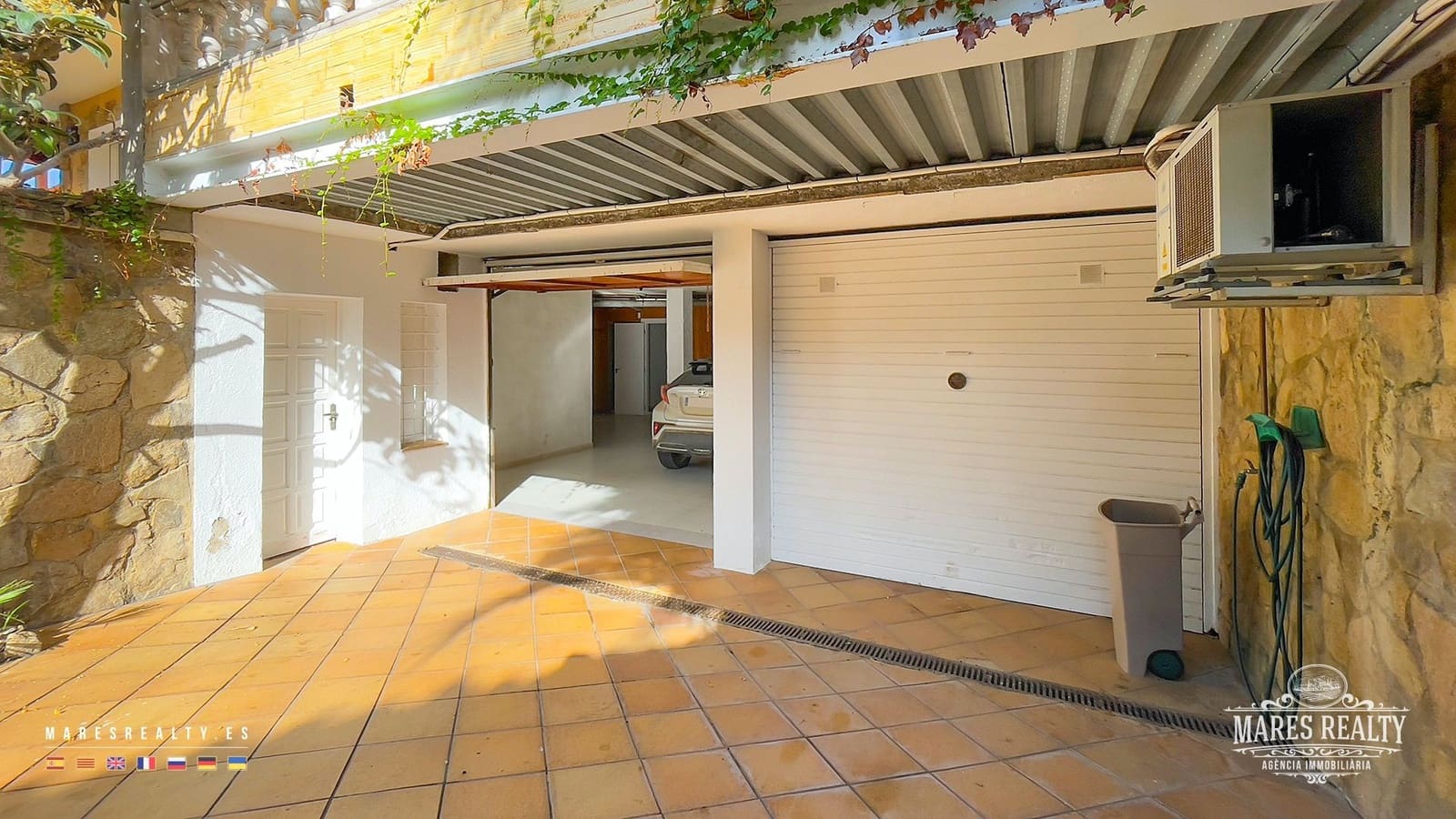 5 bedroom Villa for sale in Lloret de Mar with pool garage - € 1,850,000 (Ref: 8206022)