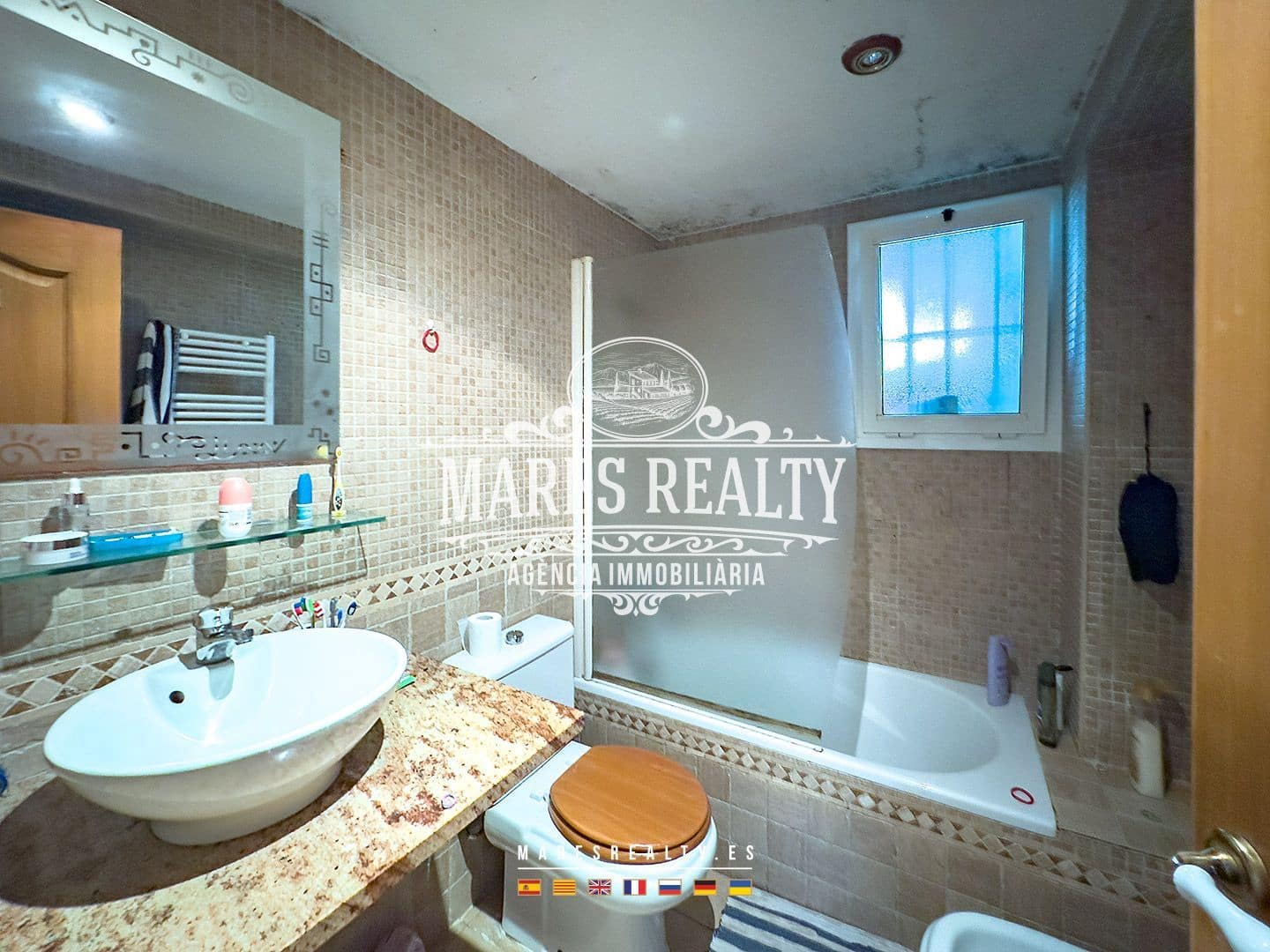 Chalet de 7 habitaciones en Lloret de Mar en venta con piscina garaje - 700.000 € (Ref: 8327303)