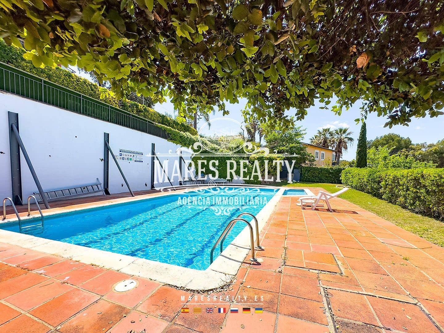 Chalet de 7 habitaciones en Lloret de Mar en venta con piscina garaje - 700.000 € (Ref: 8327303)