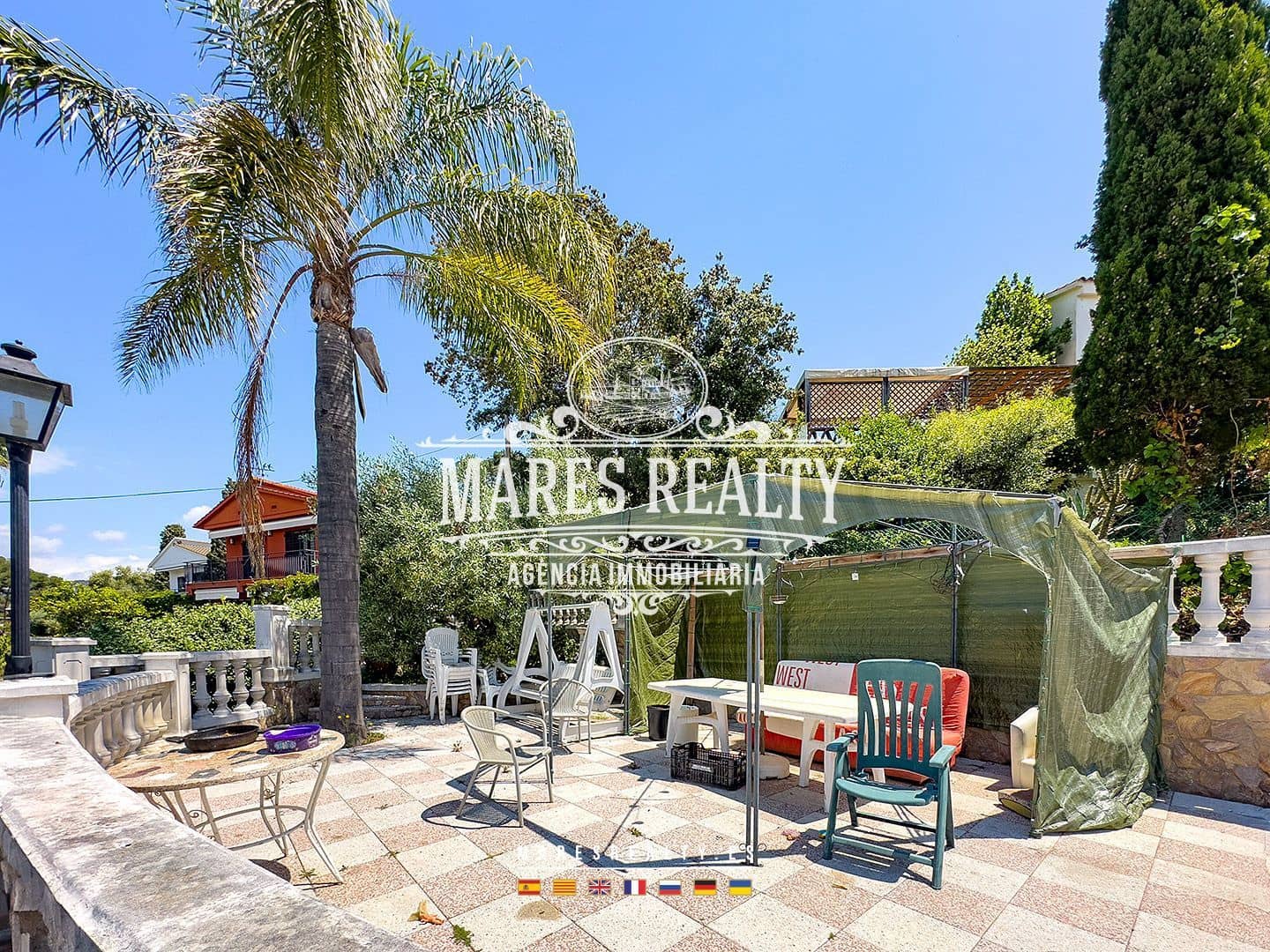 Chalet de 7 habitaciones en Lloret de Mar en venta con piscina garaje - 700.000 € (Ref: 8327303)