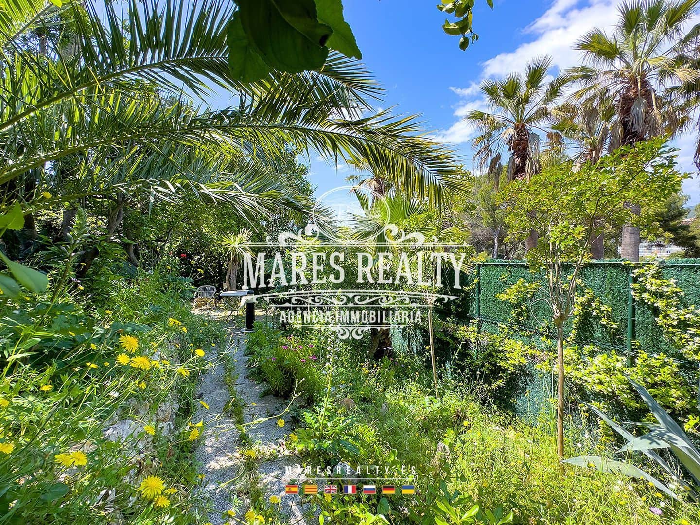 Chalet de 7 habitaciones en Lloret de Mar en venta con piscina garaje - 700.000 € (Ref: 8327303)