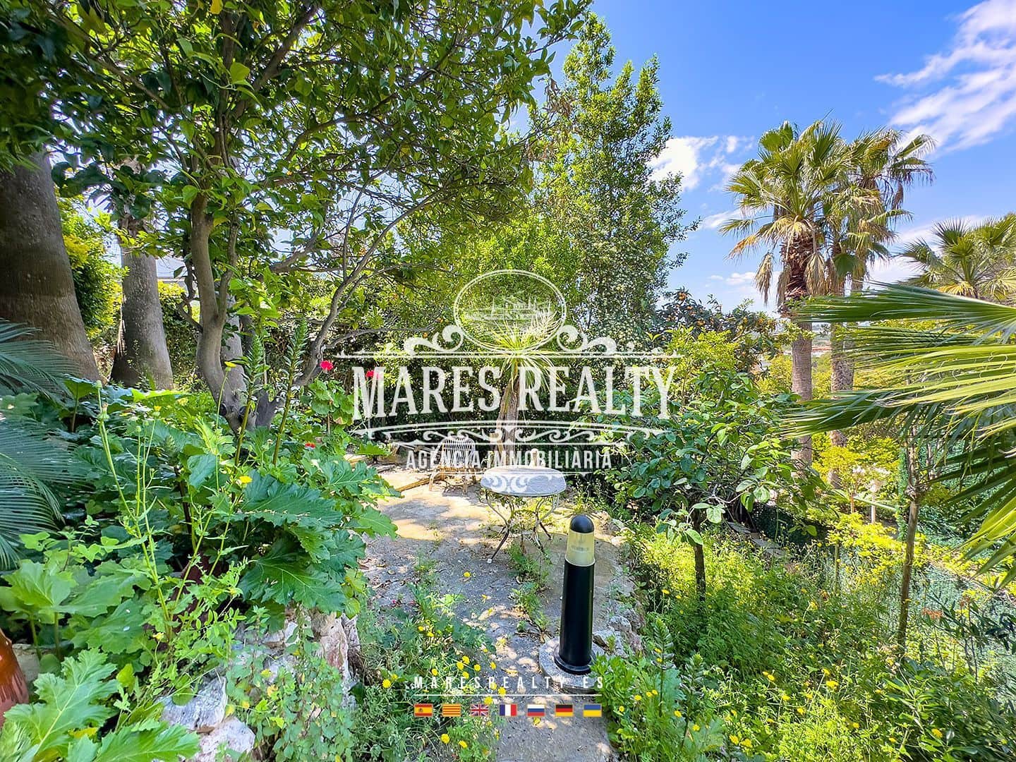 Chalet de 7 habitaciones en Lloret de Mar en venta con piscina garaje - 700.000 € (Ref: 8327303)