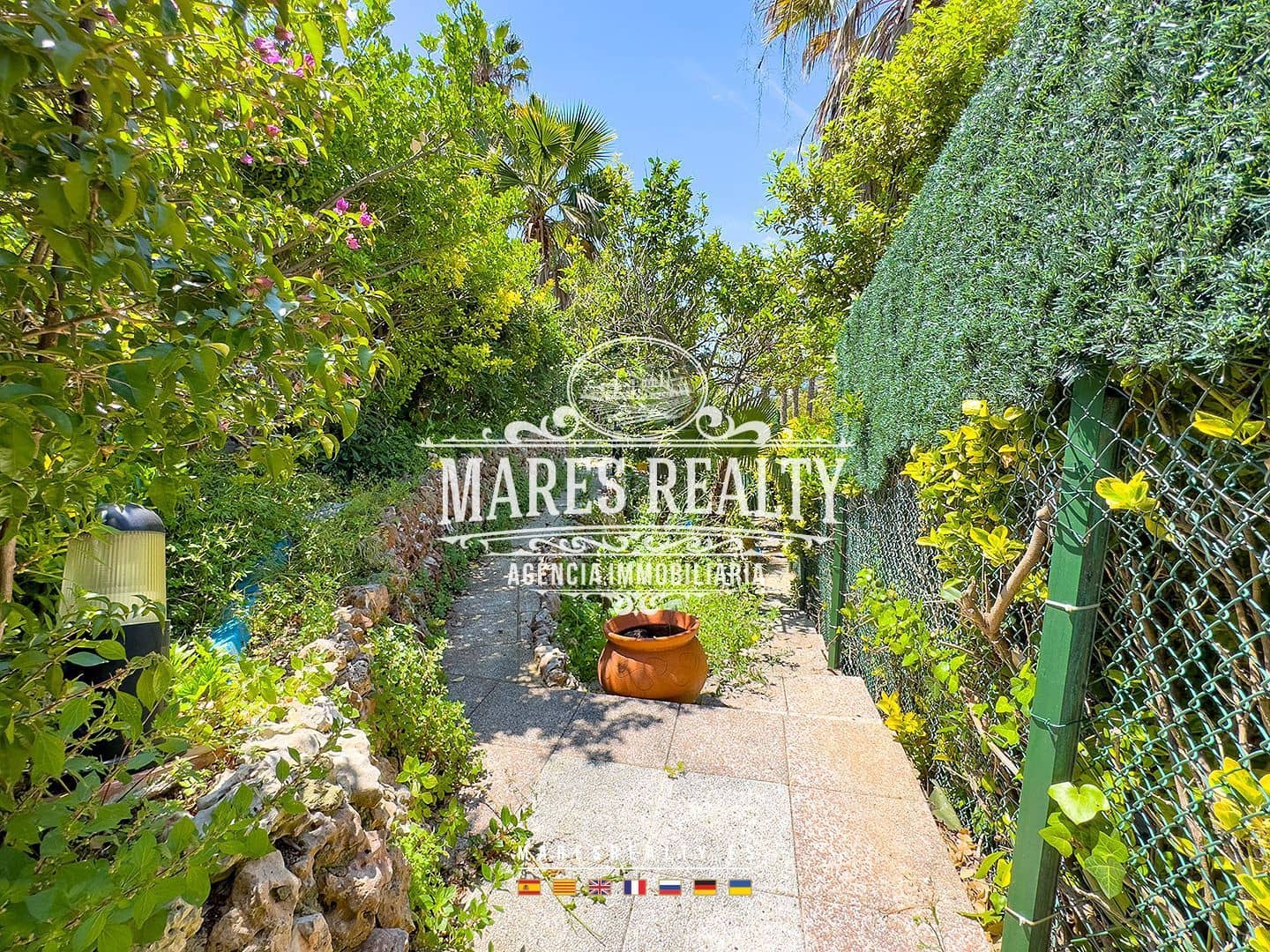 Chalet de 7 habitaciones en Lloret de Mar en venta con piscina garaje - 700.000 € (Ref: 8327303)