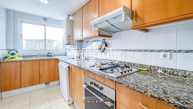 3 soveværelse Penthouse til salg i Fenals, Lloret de Mar med garage - € 290.000 (Ref: 8384844)