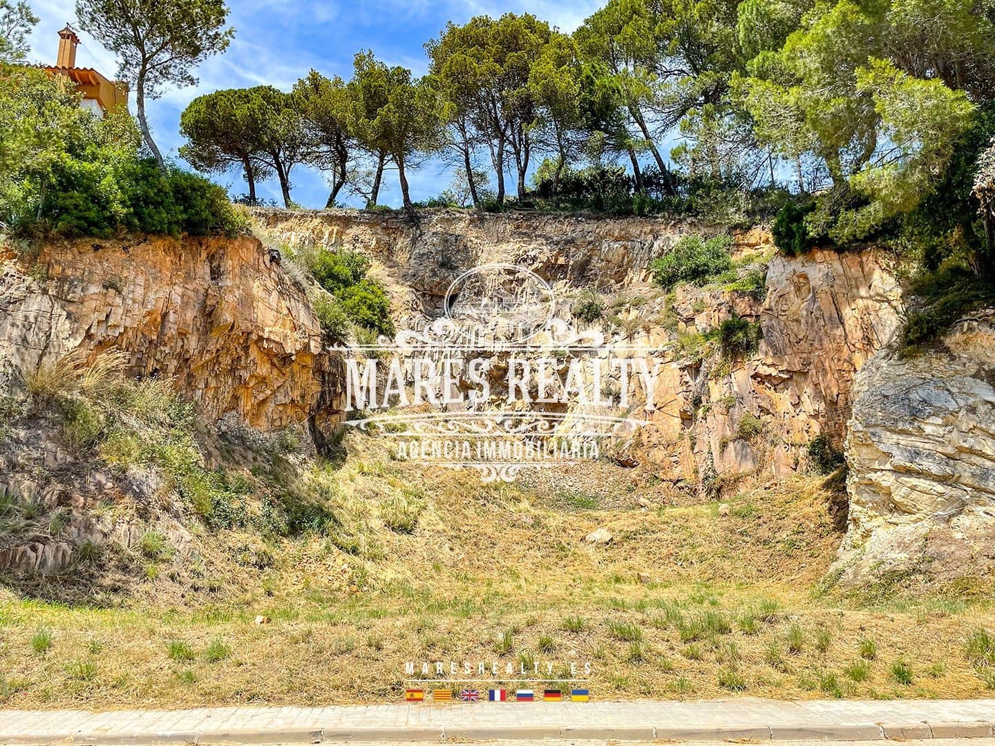 Grunde uden byggetilladelser til salg i Blanes - € 690.000 (Ref: 8404658)