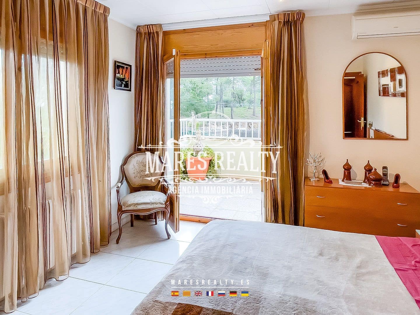 Chalet de 7 habitaciones en Lloret de Mar en venta con piscina garaje - 695.000 € (Ref: 8406837)