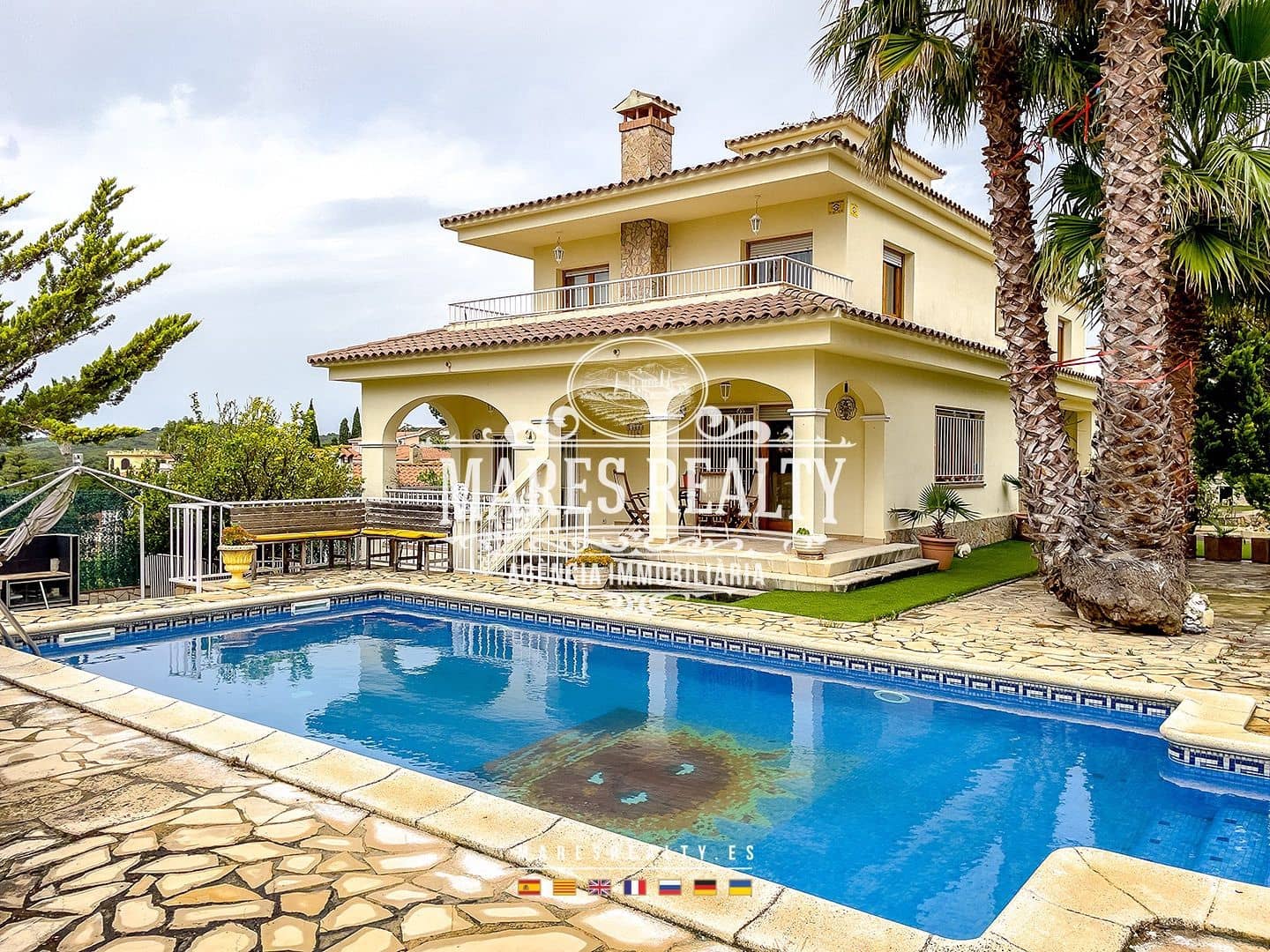 Chalet de 7 habitaciones en Lloret de Mar en venta con piscina garaje - 695.000 € (Ref: 8406837)