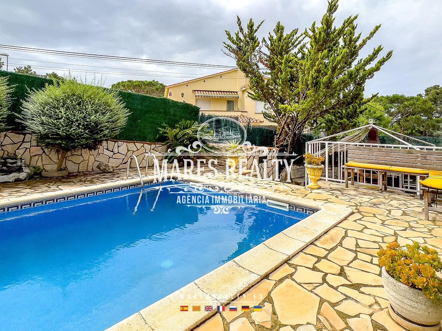 Chalet de 7 habitaciones en Lloret de Mar en venta con piscina garaje - 695.000 € (Ref: 8406837)