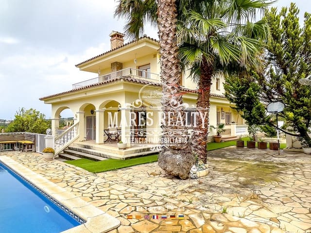 7 soverom Villa til salgs i Lloret de Mar med svømmebasseng garasje - € 695 000 (Ref: 8406837)