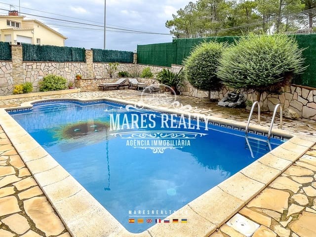 Chalet de 7 habitaciones en Lloret de Mar en venta con piscina garaje - 695.000 € (Ref: 8406837)