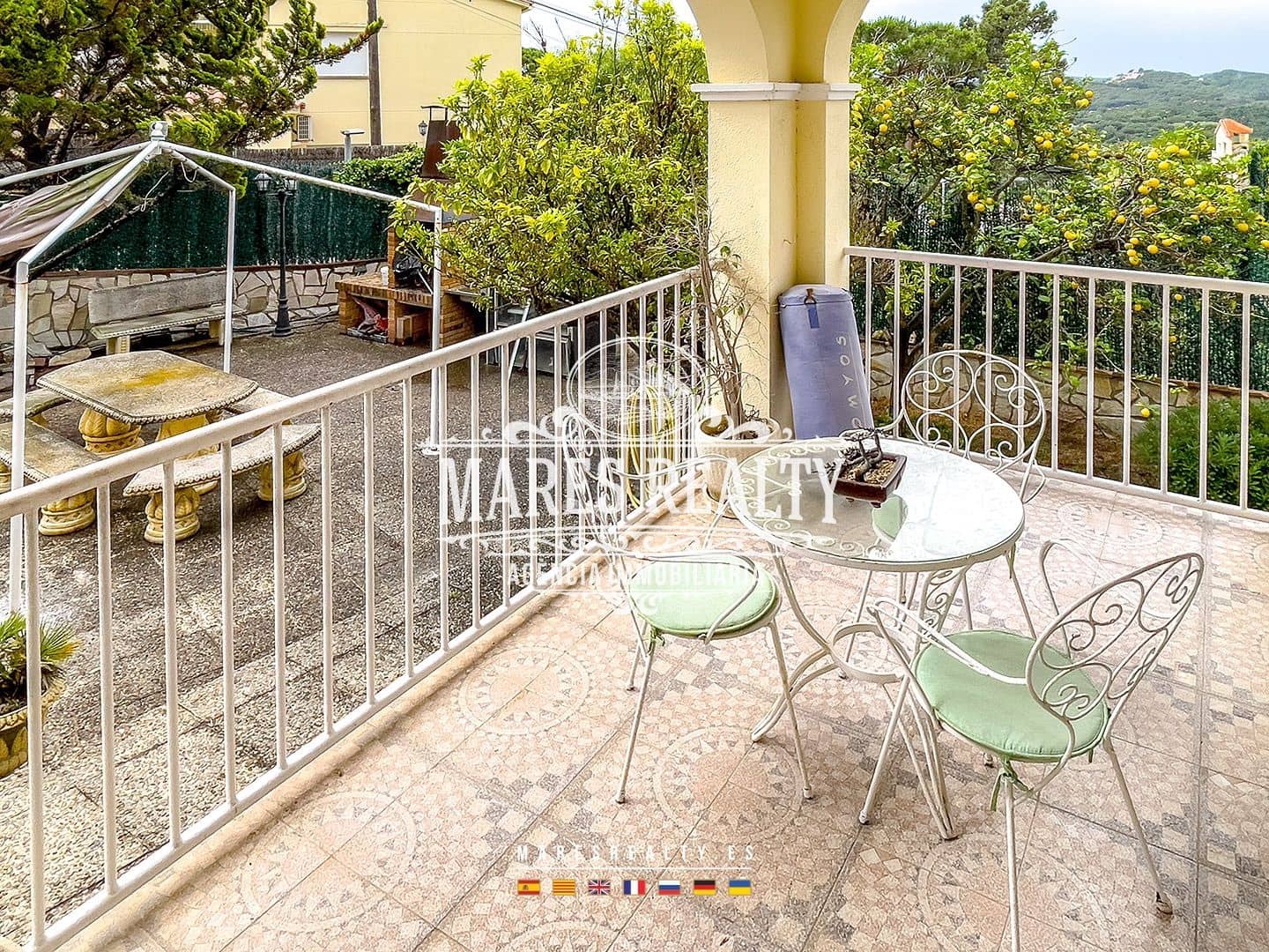 Chalet de 7 habitaciones en Lloret de Mar en venta con piscina garaje - 695.000 € (Ref: 8406837)