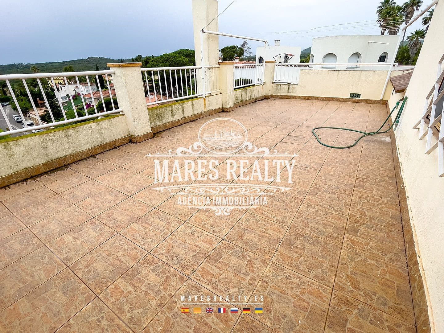 Chalet de 7 habitaciones en Lloret de Mar en venta con piscina garaje - 695.000 € (Ref: 8406837)