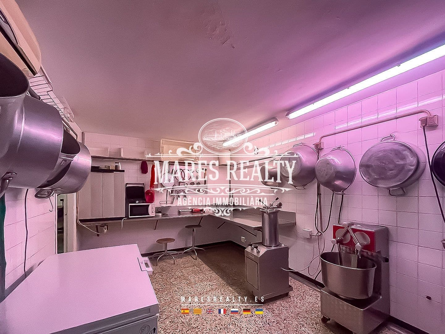 Erhverv til salg i Mataro - € 230.000 (Ref: 8406839)