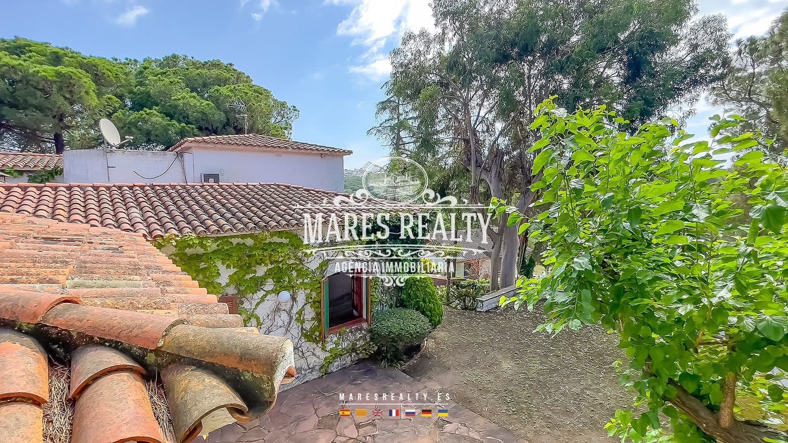 10 slaapkamer Villa te koop in Lloret de Mar met zwembad garage - € 900.000 (Ref: 8417376)