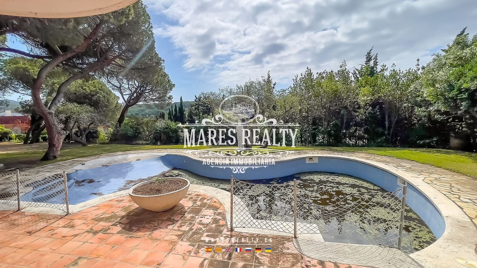 10 slaapkamer Villa te koop in Lloret de Mar met zwembad garage - € 900.000 (Ref: 8417376)