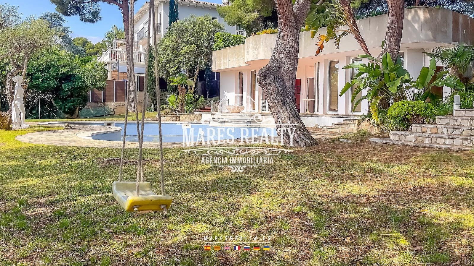 10 slaapkamer Villa te koop in Lloret de Mar met zwembad garage - € 900.000 (Ref: 8417376)