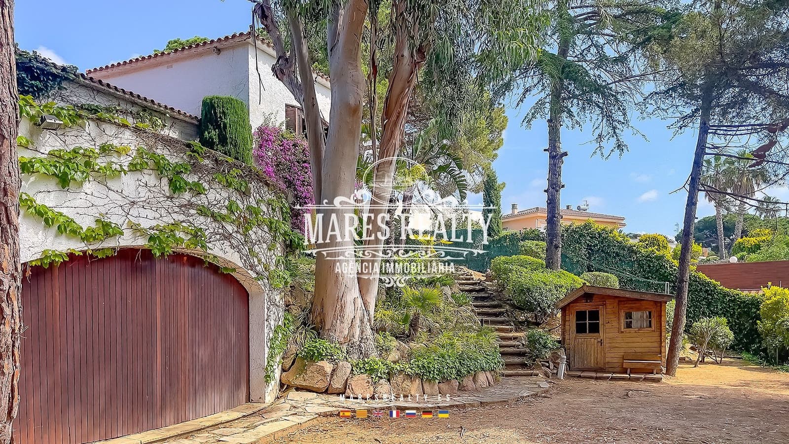 10 slaapkamer Villa te koop in Lloret de Mar met zwembad garage - € 900.000 (Ref: 8417376)