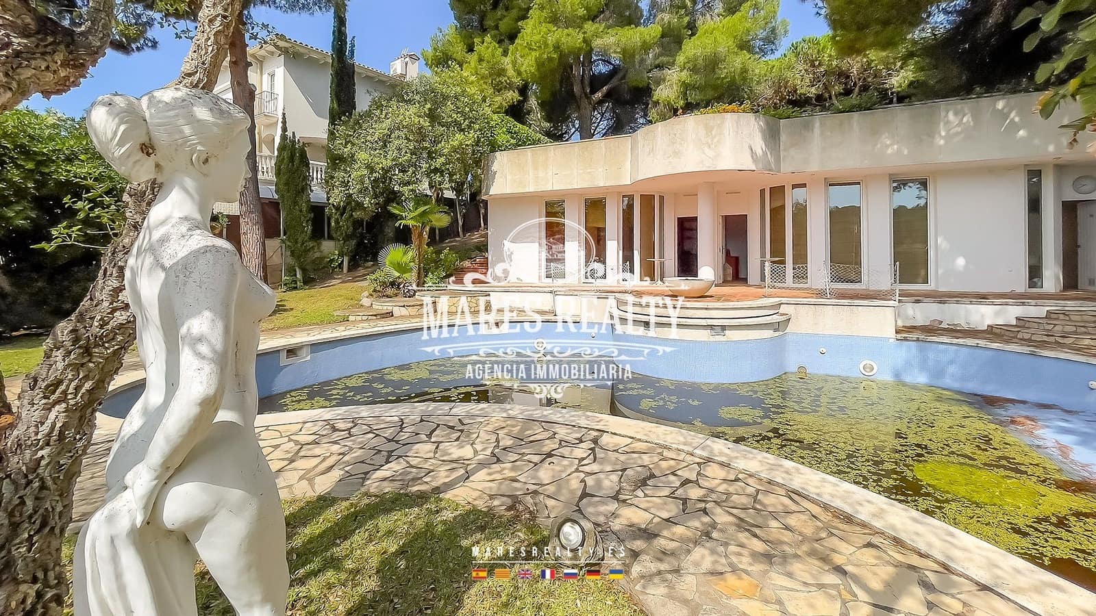10 slaapkamer Villa te koop in Lloret de Mar met zwembad garage - € 900.000 (Ref: 8417376)