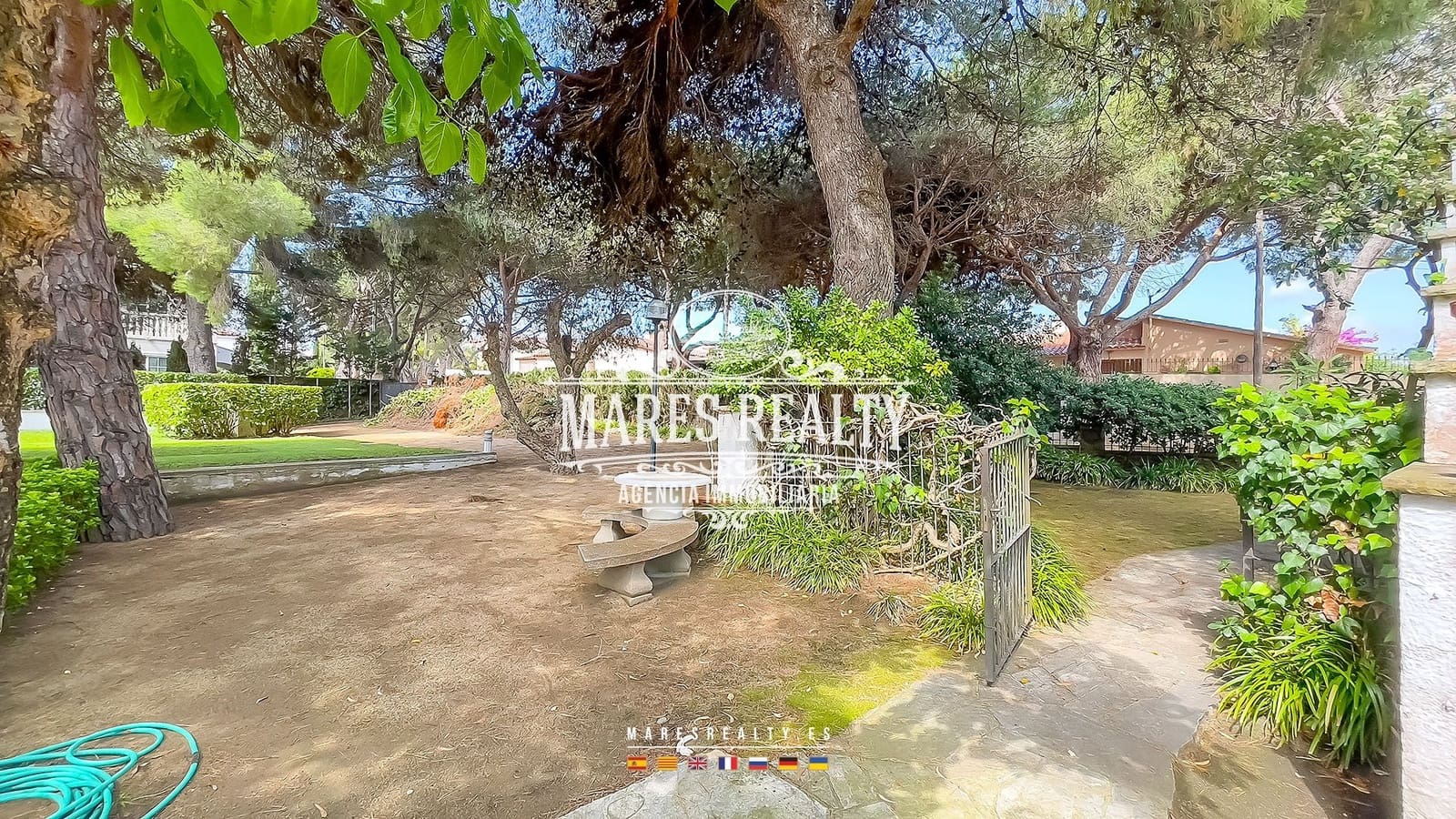 10 slaapkamer Villa te koop in Lloret de Mar met zwembad garage - € 900.000 (Ref: 8417376)