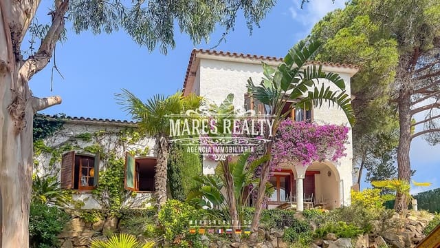 10 slaapkamer Villa te koop in Montgoda, Lloret de Mar met zwembad garage - € 900.000 (Ref: 8417376)