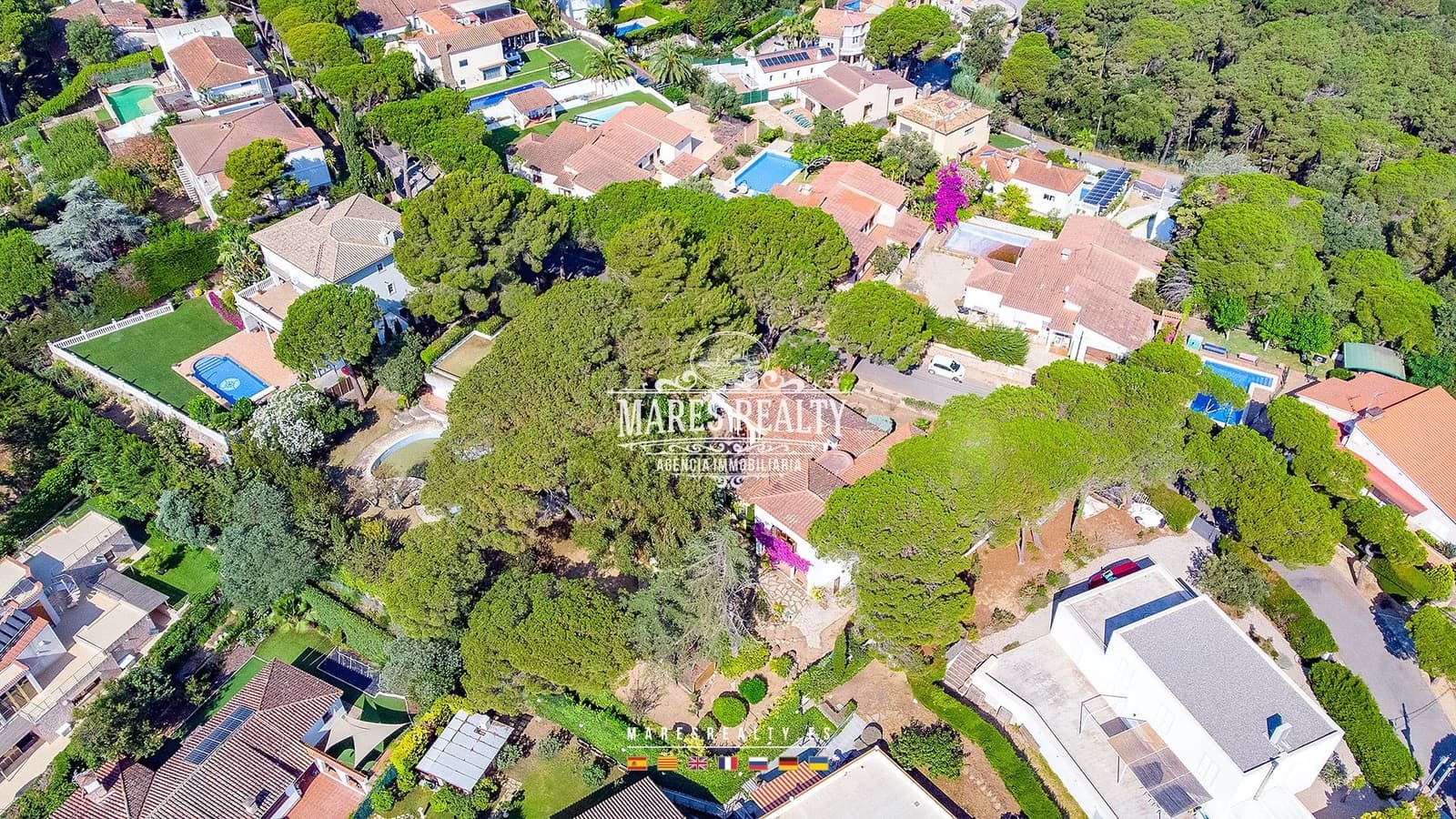 10 slaapkamer Villa te koop in Lloret de Mar met zwembad garage - € 900.000 (Ref: 8417376)