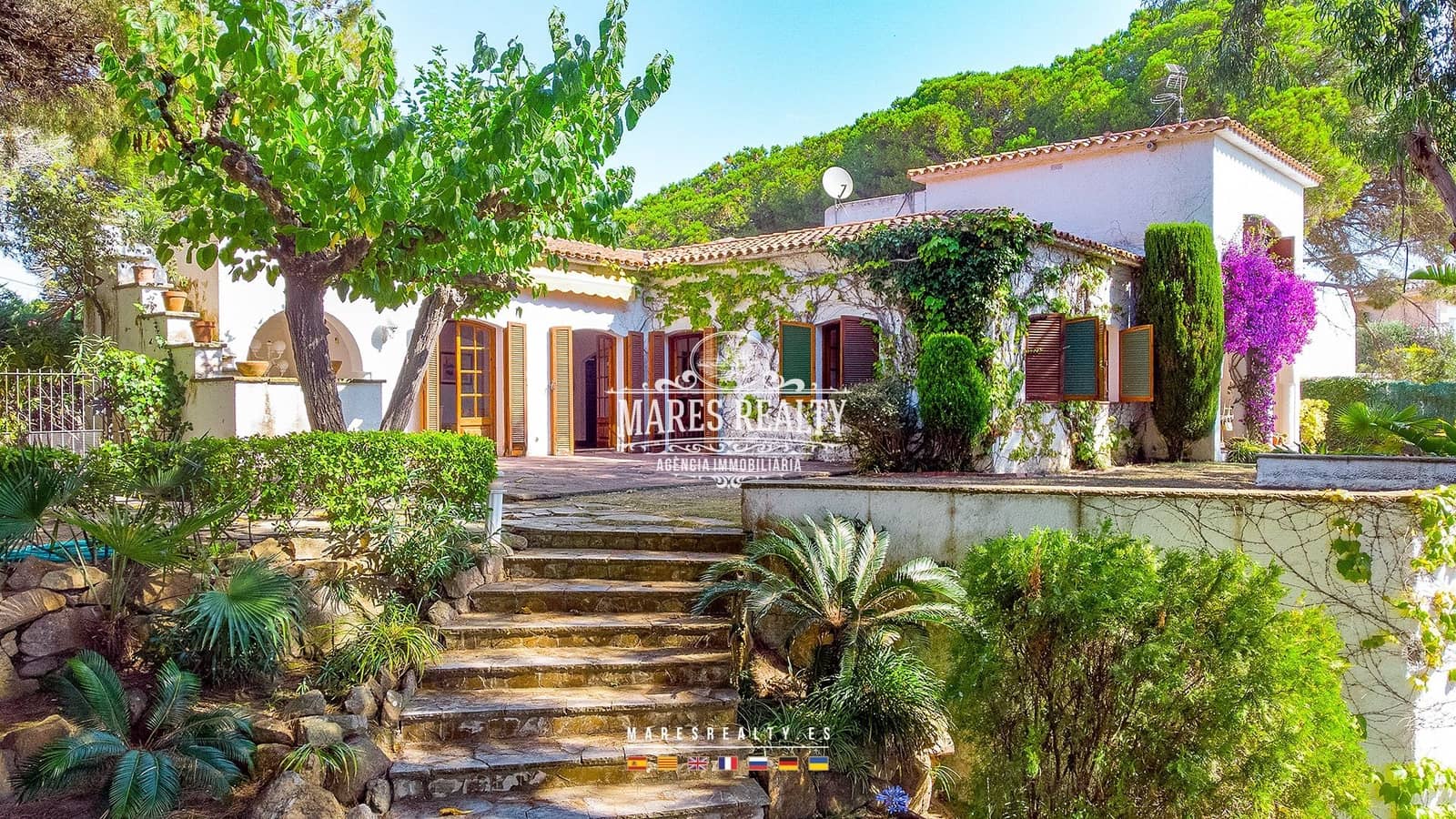 10 slaapkamer Villa te koop in Lloret de Mar met zwembad garage - € 900.000 (Ref: 8417376)